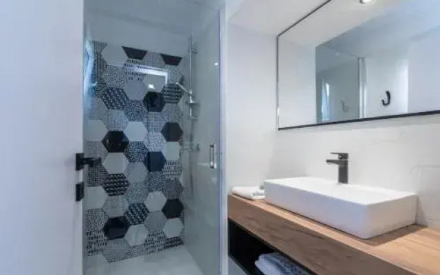 Five Bedroom Holiday Home In Kornic