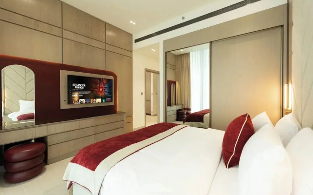 High-End Dubai Escape Private Pool