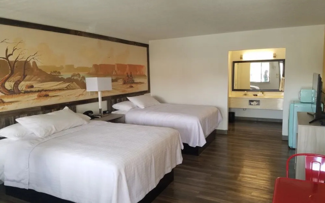 Expedition Lodge