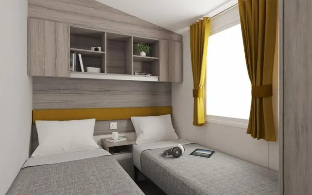 Caravan on Fantastic site