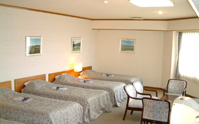 Отель Saitama Kokusai Golf Club Томиока комната для гостей