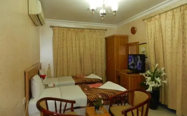 Отель Green Sea Hotel