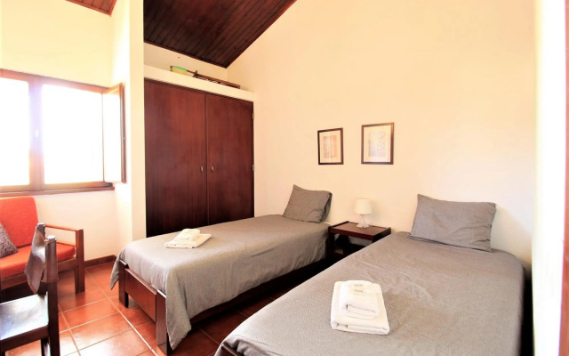 Albufeira Traditional Villa With Pool by Homing