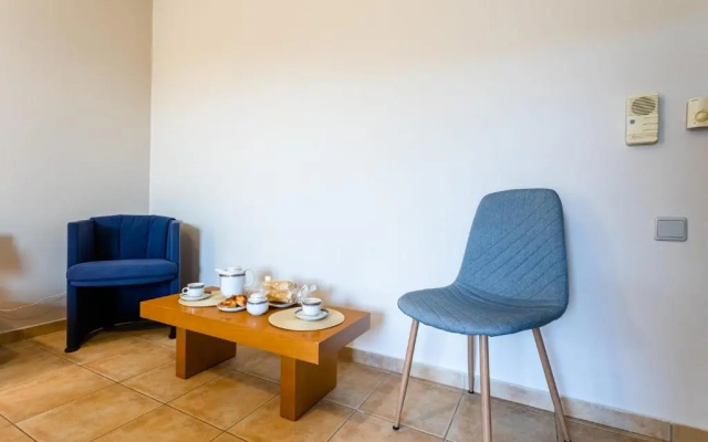 Kitries Summer Getaway - Eden Cozy Suite