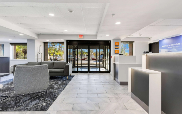 La Quinta Inn & Suites by Wyndham Jacksonville Mandarin