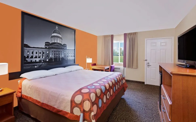 Super 8 by Wyndham Siloam Springs