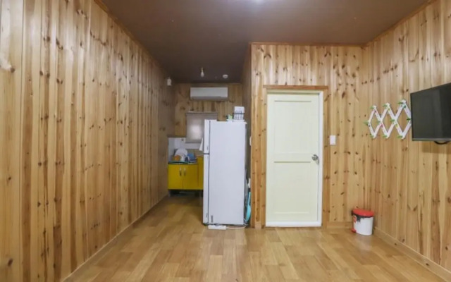 Cheongpyeonggyegok Bangju Pension
