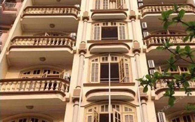 Ngoc Lan Halong Hotel вид на фасад