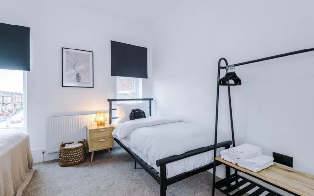 Modern & Chic Four Bedroom Home