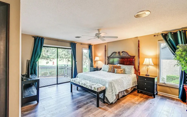 Charming Pinehurst Getaway w/ Golf Course View!
