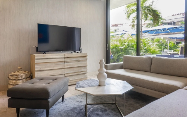 Oceana Luxury by Homing Bird