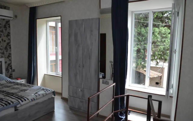 Guest house UTA