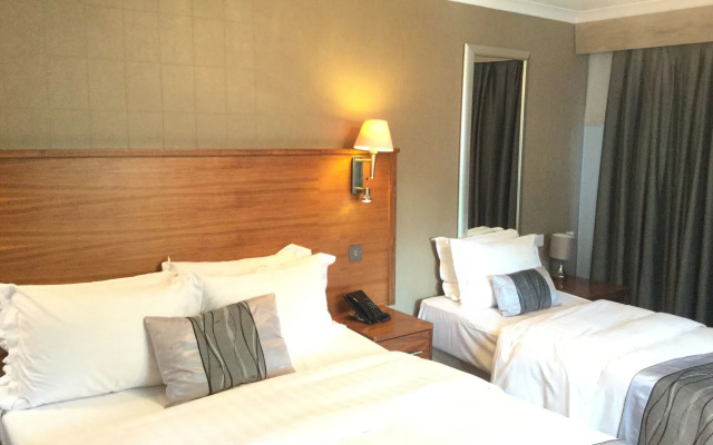 The New London Carlton Hotel & Service Apartments