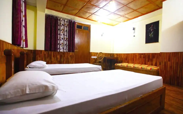 Hotel Teen Taley