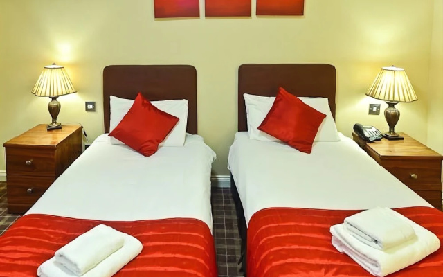Waterside Hotel