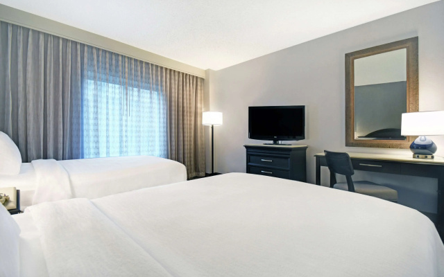 Отель Embassy Suites by Hilton Charleston