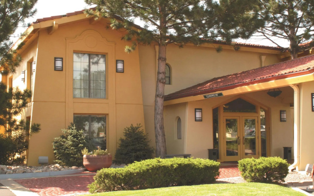 Quality Inn Aurora Denver