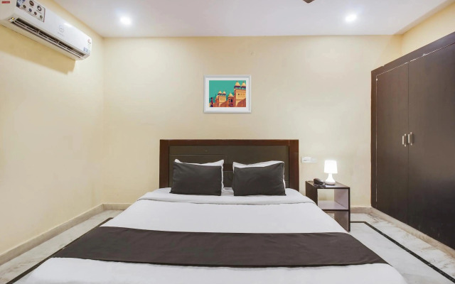 OYO 22736 Anuguna Tulasi Grand