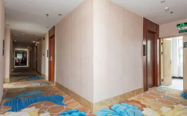 Jiabaihe Hotel (Buyong Subway Station Branch)
