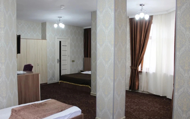 Phoenix Hotel