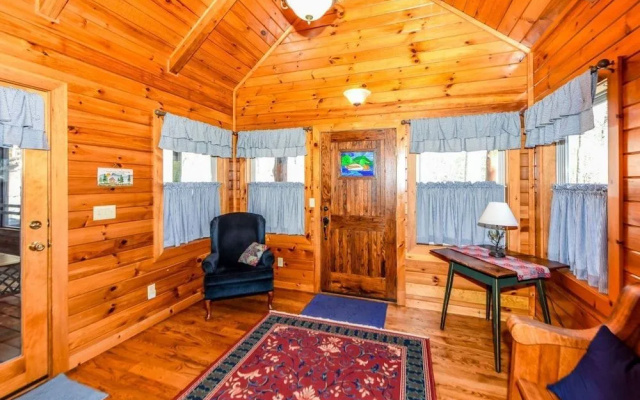 Drake Lodge