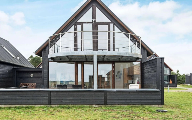 6 Person Holiday Home in Romo