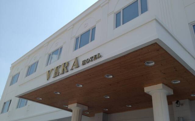 Отель Vera Hotel Филиппины, Пампанга - отзывы, цены и фото номеров - забронировать отель Vera Hotel онлайн вид на фасад
