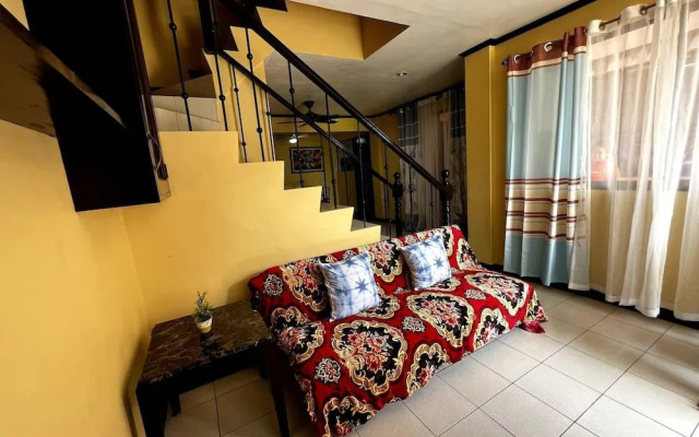 Casa Talisay Sleeps 6 With Garage
