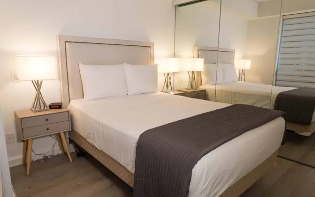 Luxury Stay at the Finest Downtown Neighborhood