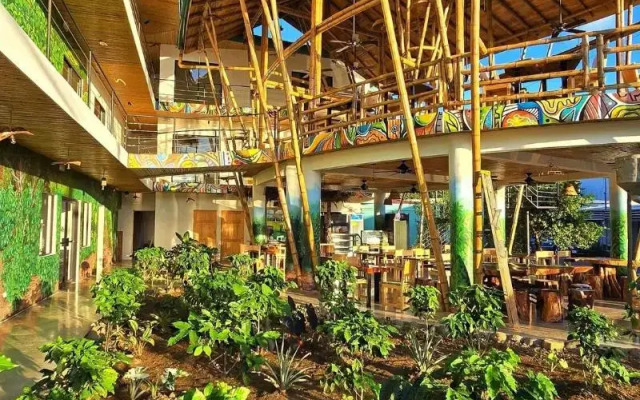 Bonding Coffee Roaster Café & Hotel