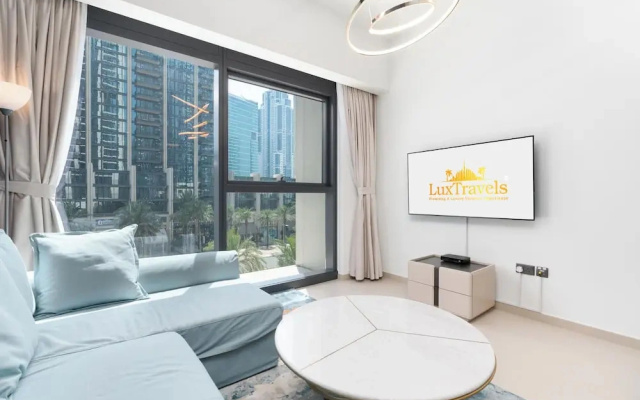 Lux BnB Act-1 Tower I Boulevard Views
