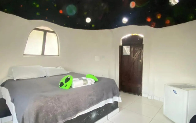 Pousada Espaço Naves Lunazen