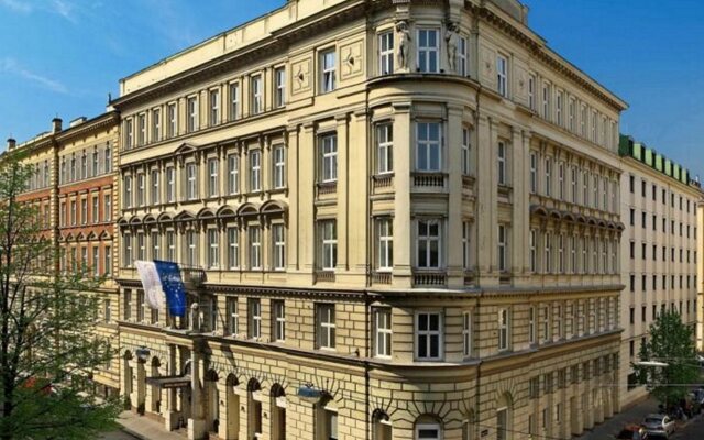 Bellevue Hotel вид на фасад