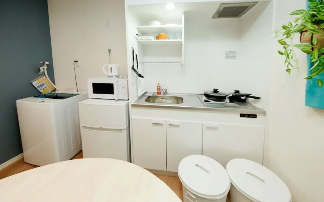 Jr Station Apartment 1F