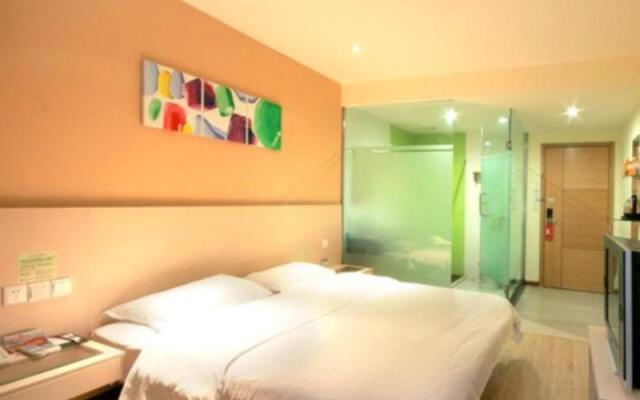 Отель 7 Days Inn Pingxiang Walking Street Branch комната для гостей