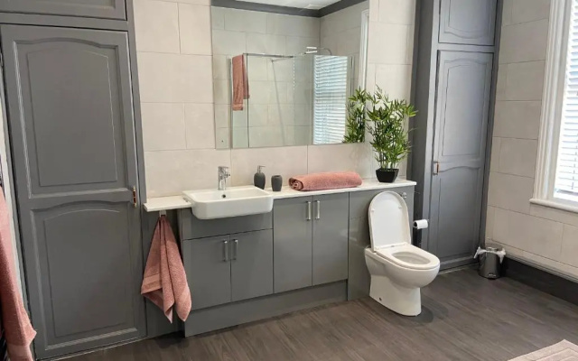 Bridge street apartment