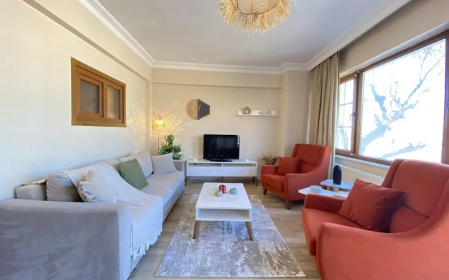 Flat with City View 5-Min to Istiklal in Beyoglu