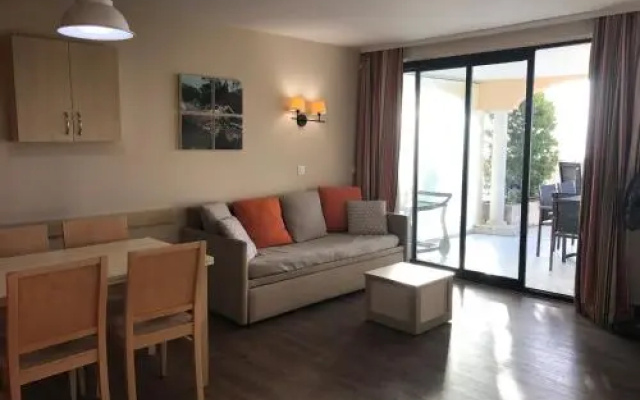2/3 Pièces, Vue Mer Et Piscine