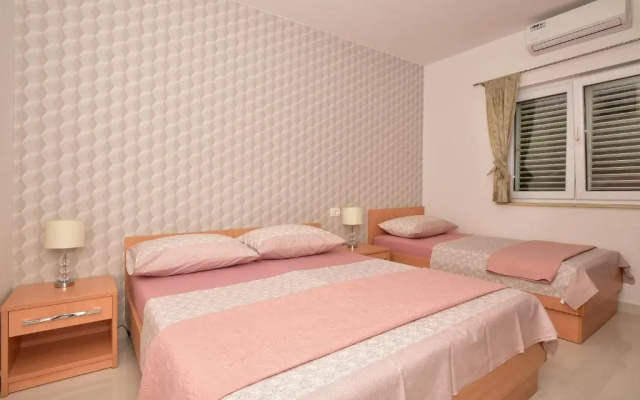 Ivana Apartments