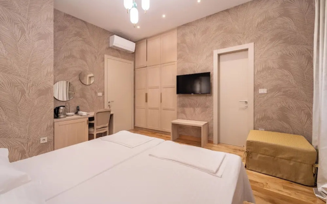 Tifani Luxury Rooms 3