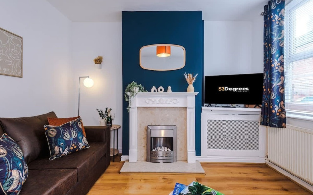 NEW Spacious Stylish Home City Centre Sleep 4