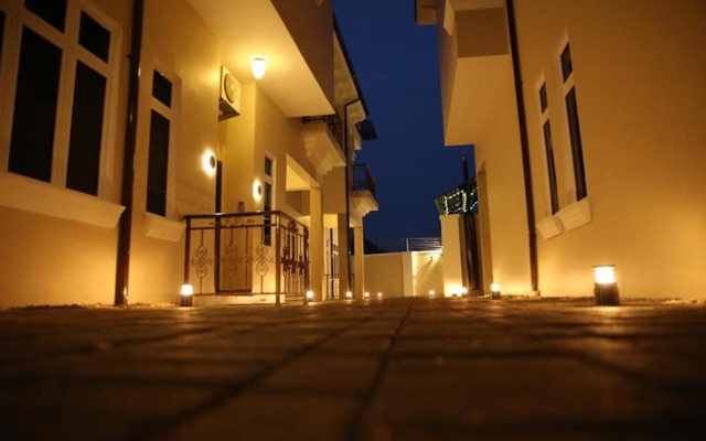 Отель Kiniz Luxury Apartments Нигерия, Уйо - отзывы, цены и фото номеров - забронировать отель Kiniz Luxury Apartments онлайн вид на фасад