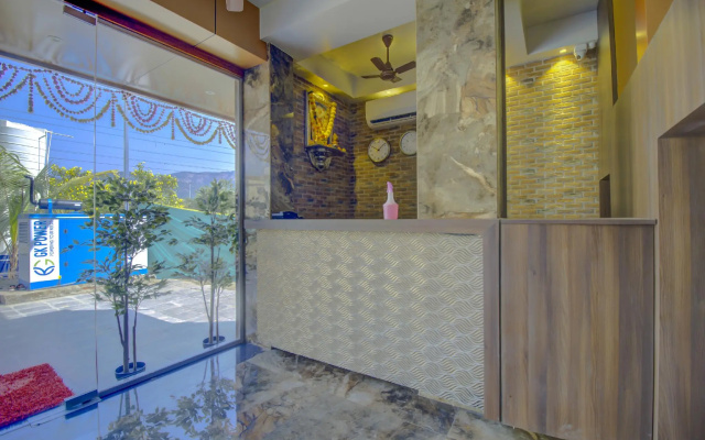 OYO Flagship 77349 Hotel Super 7 Inn