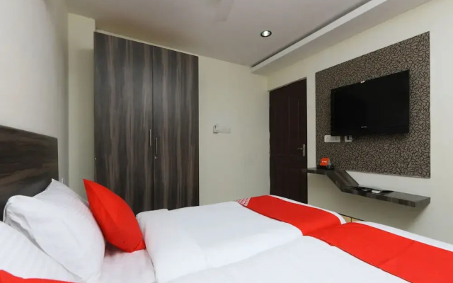 OYO Flagship 559 Harshetha Residency