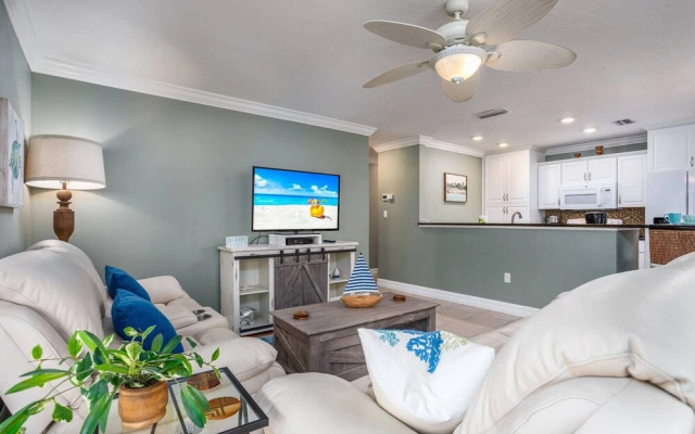 Crystal Sands & Seahorses Beach Villa