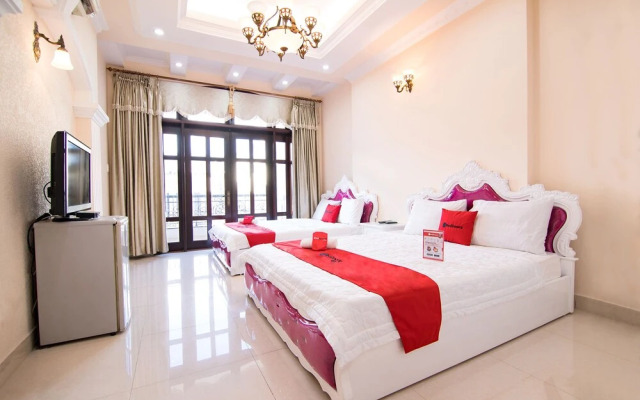 Reddoorz near Hoang Van Thu Park