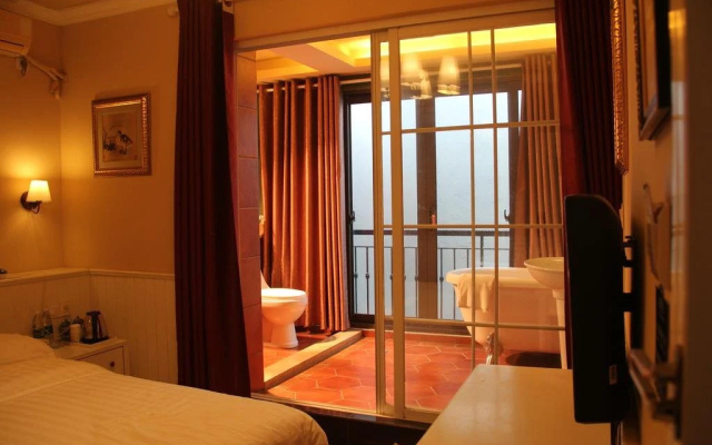 Nana Hotel
