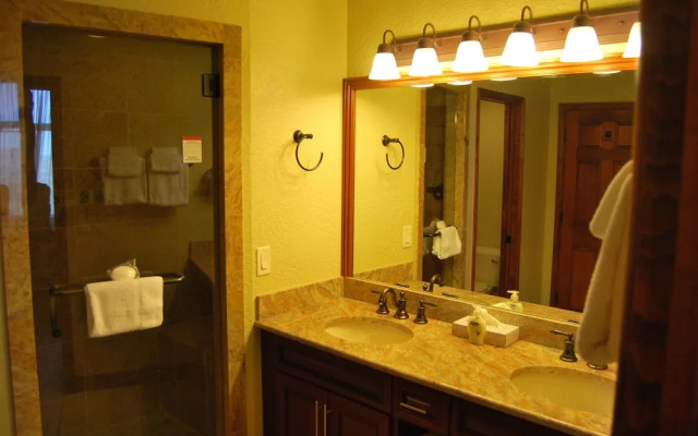White Pines 2-BD at Westgate - Evergreen