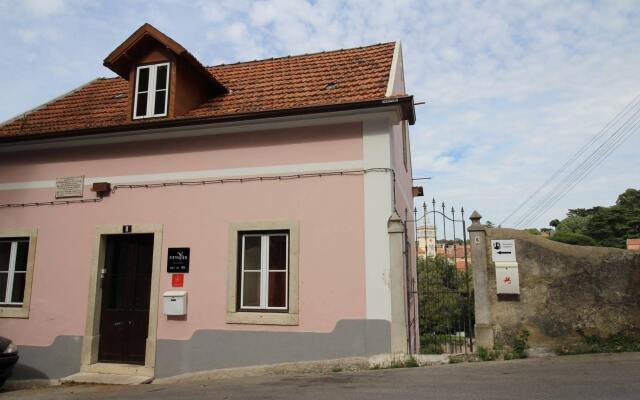 Отель Casas da Biquinha вид на фасад