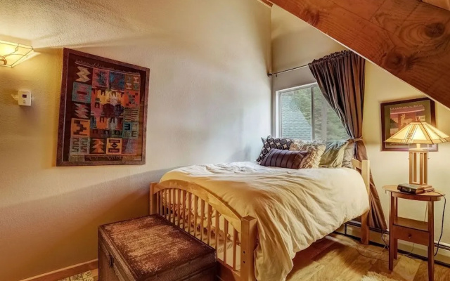 Woodland Escape - Cute Little Cabin in the Woods!